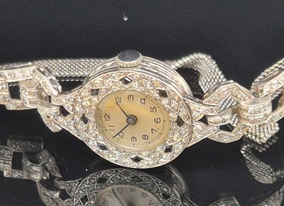 Lot 82 - A vintage diamond and gemset ladies' cocktail...