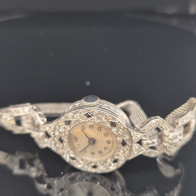 Lot 82 - A vintage diamond and gemset ladies' cocktail...