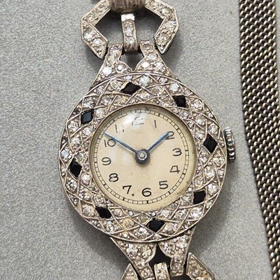 Lot 82 - A vintage diamond and gemset ladies' cocktail...