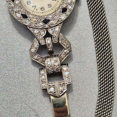 Lot 82 - A vintage diamond and gemset ladies' cocktail...