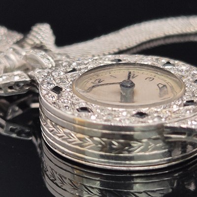 Lot 82 - A vintage diamond and gemset ladies' cocktail...