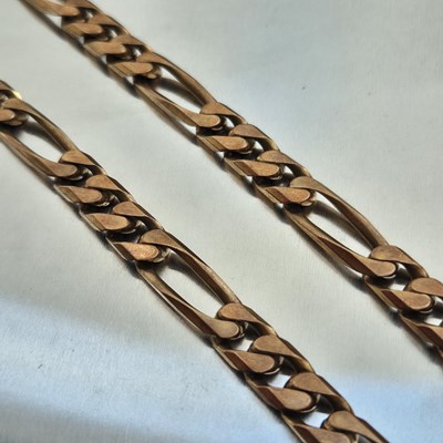 Lot 89 - A vintage 9ct hallmarked gold, heavy, solid...