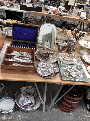 Lot 747 - Electroplate: tea, coffee and serving wares...