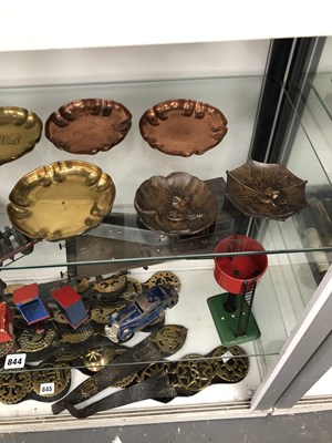 Lot 843 - Bronze, brass and copper small dishes