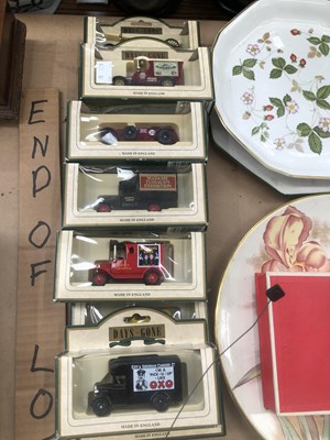 Lot 895 - Boxed Days Gone die cast vans, a Beswick bull...