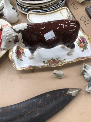 Lot 895 - Boxed Days Gone die cast vans, a Beswick bull...