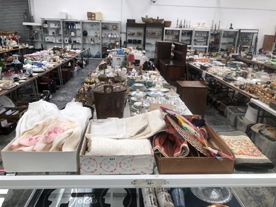 Lot 937 - Baby's christening and other clothes, table...