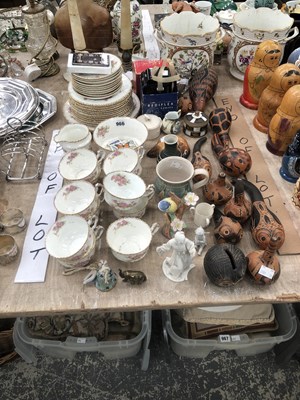Lot 966 - Decorated gourds, a Rediflex camera, a tea set...