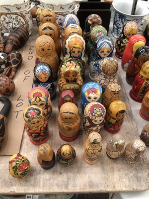 Lot 968 - A large collection of babuschka dolls