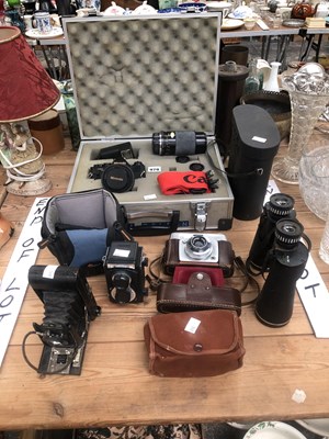 Lot 979 - A cased Miranda camera and lenses, other...