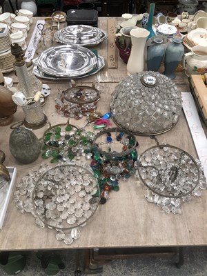 Lot 985 - Table lamps,- ceiling baskets, glass light...