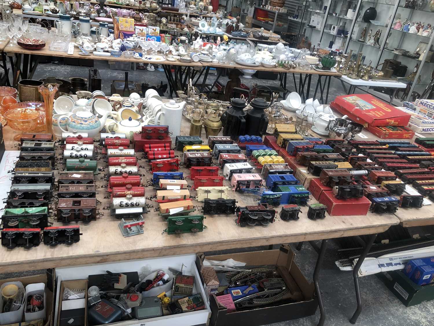 Lot 990 - A Hornby 0 guage clockwork locomotive together...