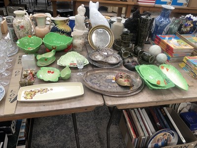 Lot 999 - Carlton ware lettuce leaf wares, electroplate,...
