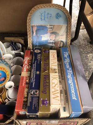 Lot 1001 - Royal memorabilia: books, jigsaw puzzles,...