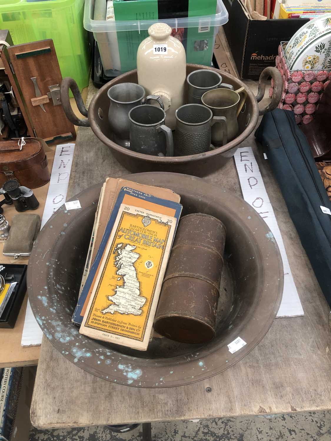 Lot 1019 - A copper jam pan, a copper bowl, pewter mugs,...