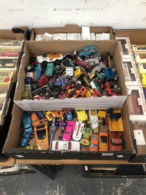Lot 1089 - Boxed and loose die cast cars, vans and...