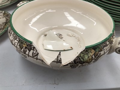 Lot 1144 - A Copeland Spode Byron pattern dinner service