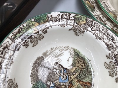 Lot 1144 - A Copeland Spode Byron pattern dinner service