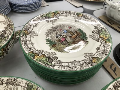 Lot 1144 - A Copeland Spode Byron pattern dinner service