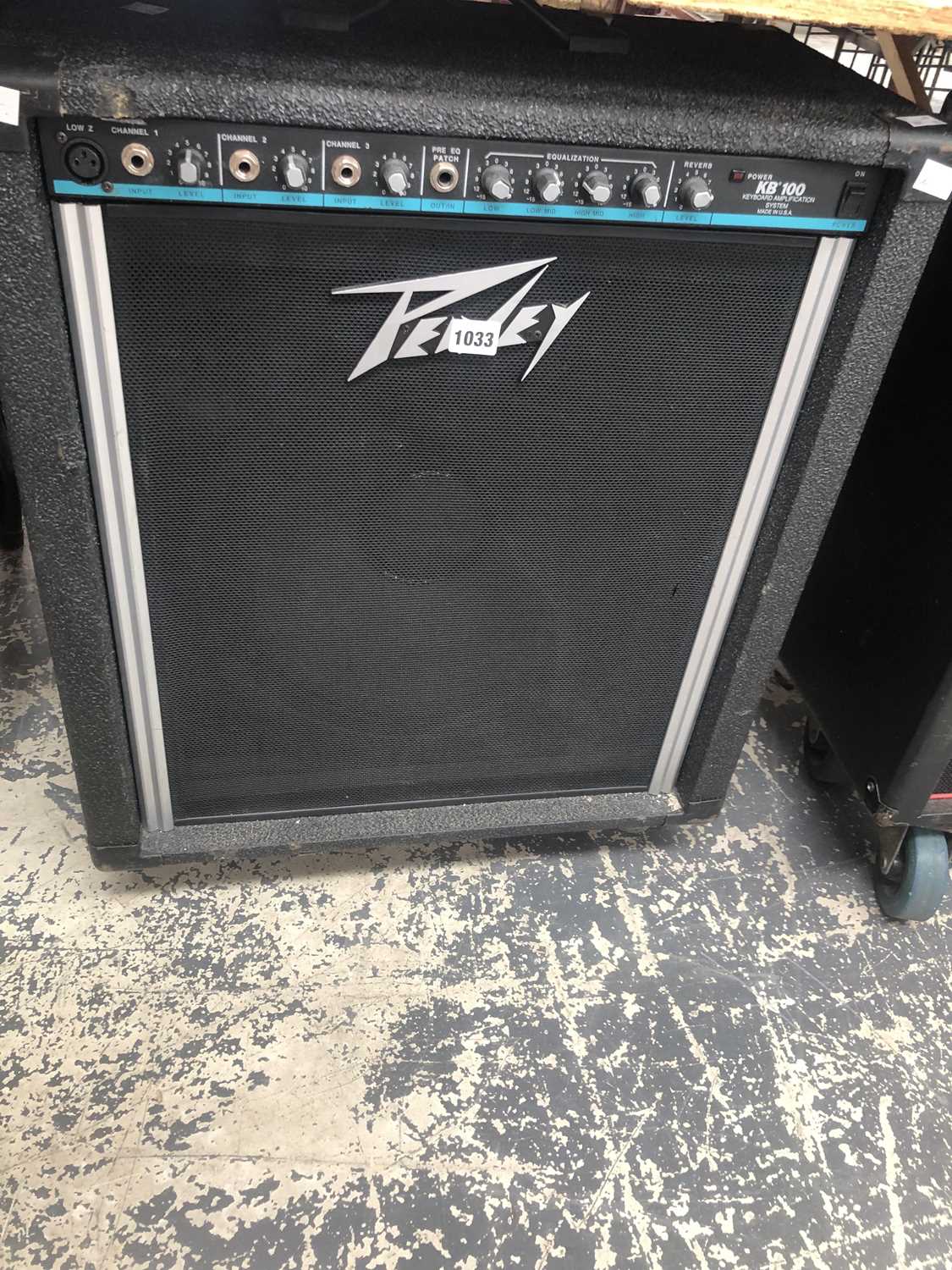 Lot 1033 - A Peavey KB 100 keyboard amplifier.