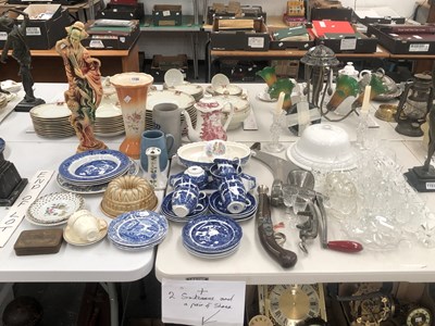 Lot 1150 - Drinking glass, blue and white tea wares, a...