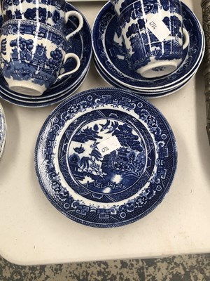 Lot 1150 - Drinking glass, blue and white tea wares, a...