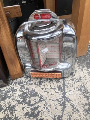 Lot 1040 - A collection of radios
