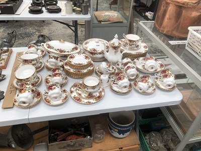 Lot 1193 - A collection of Royal Albert Old Rose pattern...