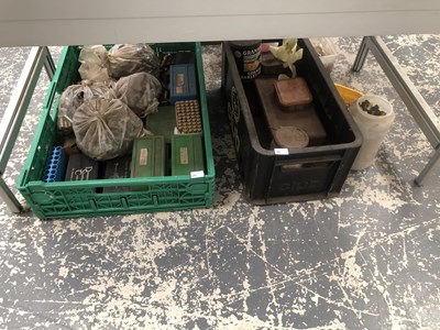 Lot 1195 - Cartridge and bullet loading equipment.
