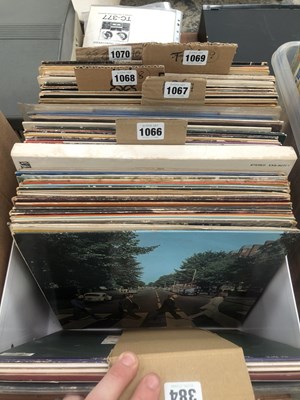 Lot 1066 - The Beatles / Related - 19 LP records; Abbey...