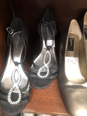 Lot 644 - Ladies Shoes. Six pairs of heels. Teatro,...