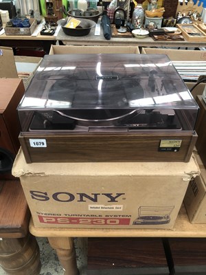 Lot 1079 - A Sony PS-230 record deck and a pair of Sony...