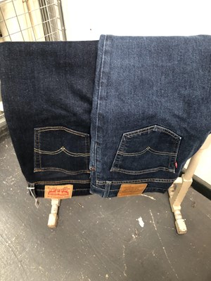 Lot 649 - Two pairs of Levi jeans Size 34 leg 30