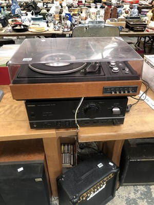 Lot 1085 - A Technics SU-V660 amplifier and a Dynatron...