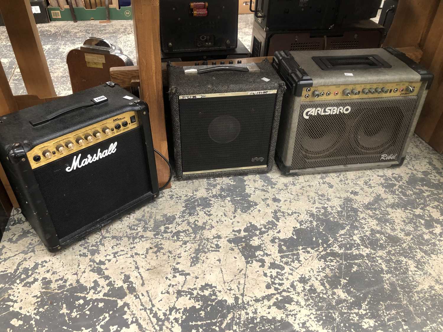 Lot 1086 - 3 guitar amp combos; A Marshall MG 15 CDR, A...