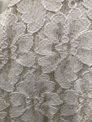 Lot 685 - Ladies clothing. Vintage Frank Usher cream...