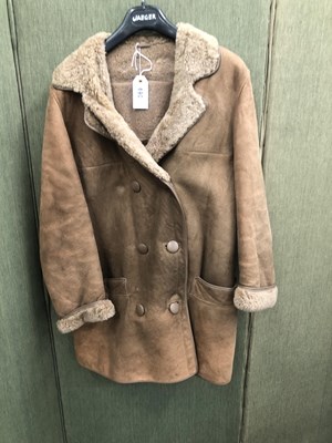 Lot 690 - Gents clothing. A vintage Morlands real...
