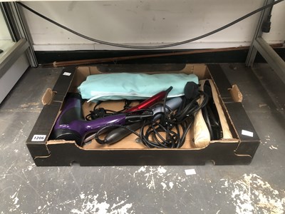 Lot 1206 - Electric hair drier and curlers
