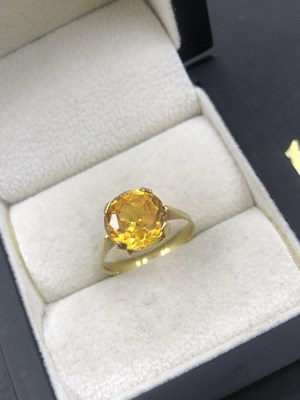 Lot 527 - A vintage gemset solitaire dress ring....