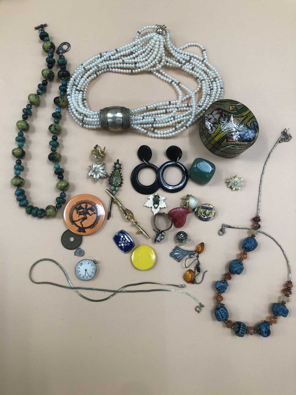 Lot 540 - A gemset beaded necklace, various silver rings,...