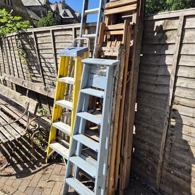 Lot 1314 - Various step ladders etc.