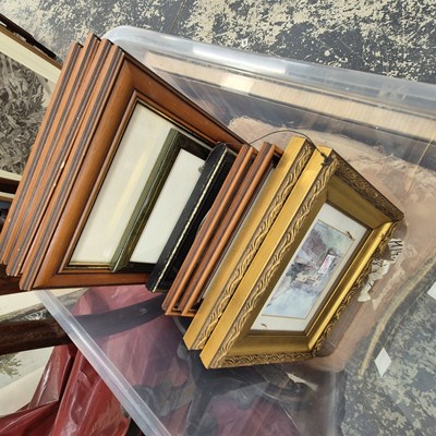 Lot 1447 - A group of decorative small pictures.