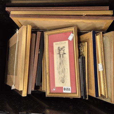 Lot 1510 - A collection of decorative small prints and...