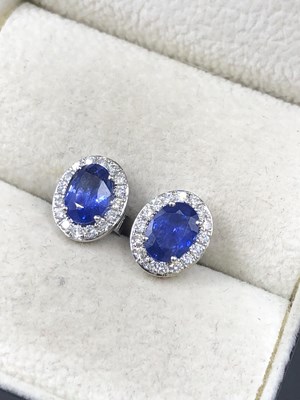 Lot 540b - A pair of 18ct hallmarked white gold oval...