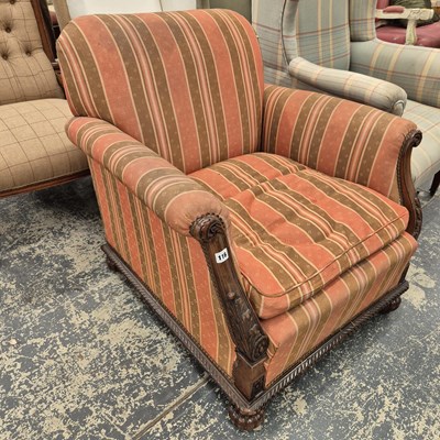 Lot 116 - An early 20th century club armchair.