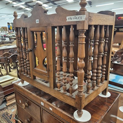 Lot 176 - A rustic fruitwood French provincial panetiere