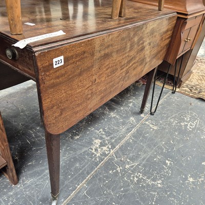 Lot 223 - A 19th century pembroke table 103 x 92 x 70 cm...