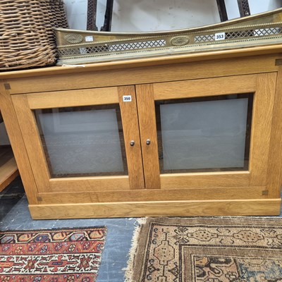 Lot 350 - A modern oak side cabinet