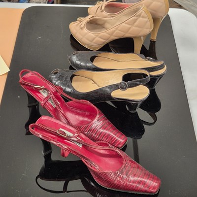 Lot 644a - Ladies' shoes- a pair of black leather Hobbs...