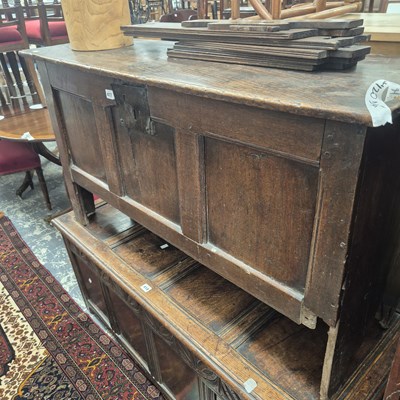 Lot 417 - A georgian oak coffer
